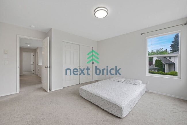 Building Photo - Charming 3-Bed with 2.5 Baths in Mountlake Terrace – Spacious 1561 Sq Ft Retreat!