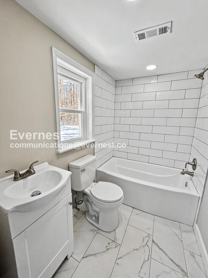 Building Photo - 1006 Turner Rd