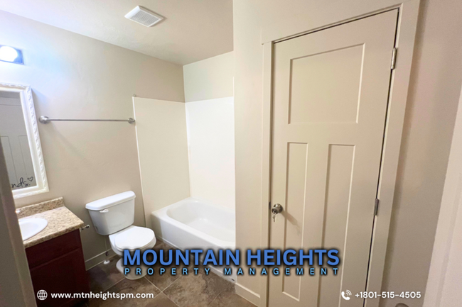 Building Photo - 14394 S Oakfield Way