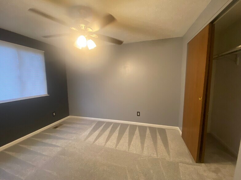Building Photo - 9348 Loch Lea Ln