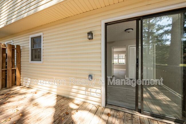 Building Photo - 580 Downing St