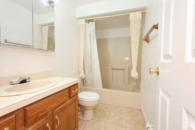 Building Photo - 610 S Franklin St