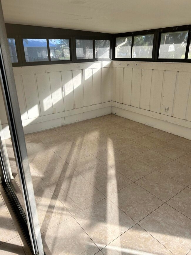 Building Photo - 4114 NW Cinnamon Tree Cir