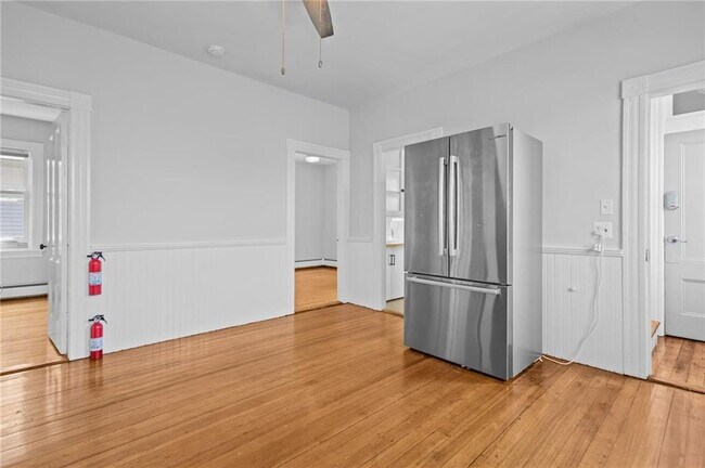 Building Photo - 39 Evergreen St