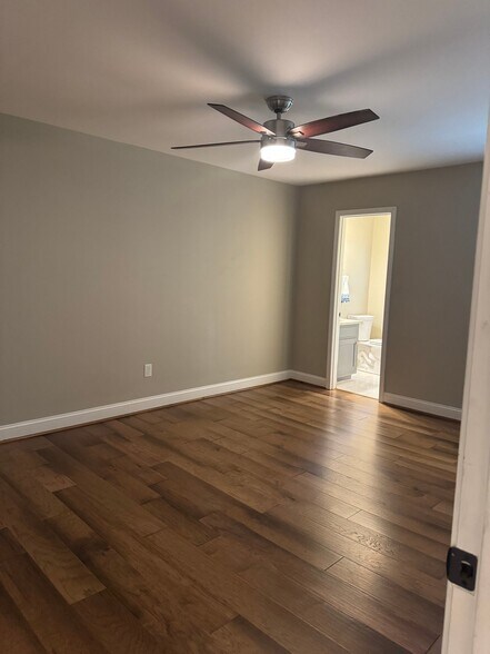 Building Photo - 608 University Ridge