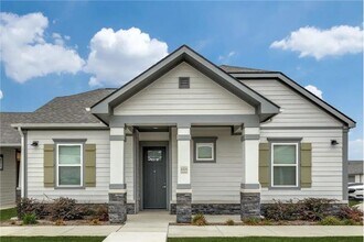 Building Photo - 8524 Creekfield Dr