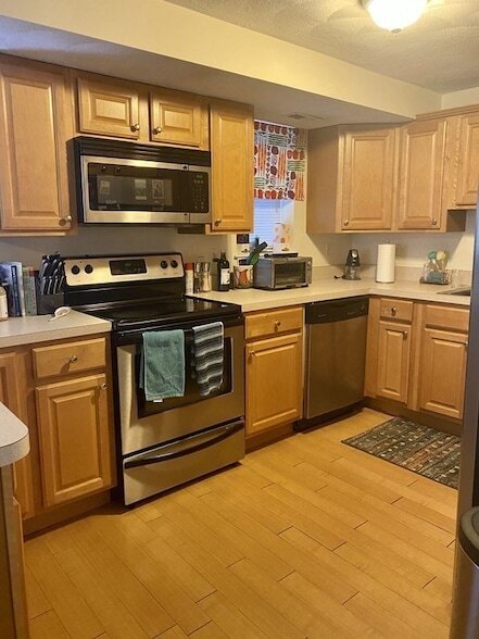 Building Photo - 113 Porter St