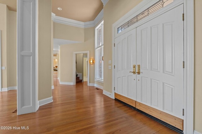 Building Photo - 50 Oak Meadow Rd