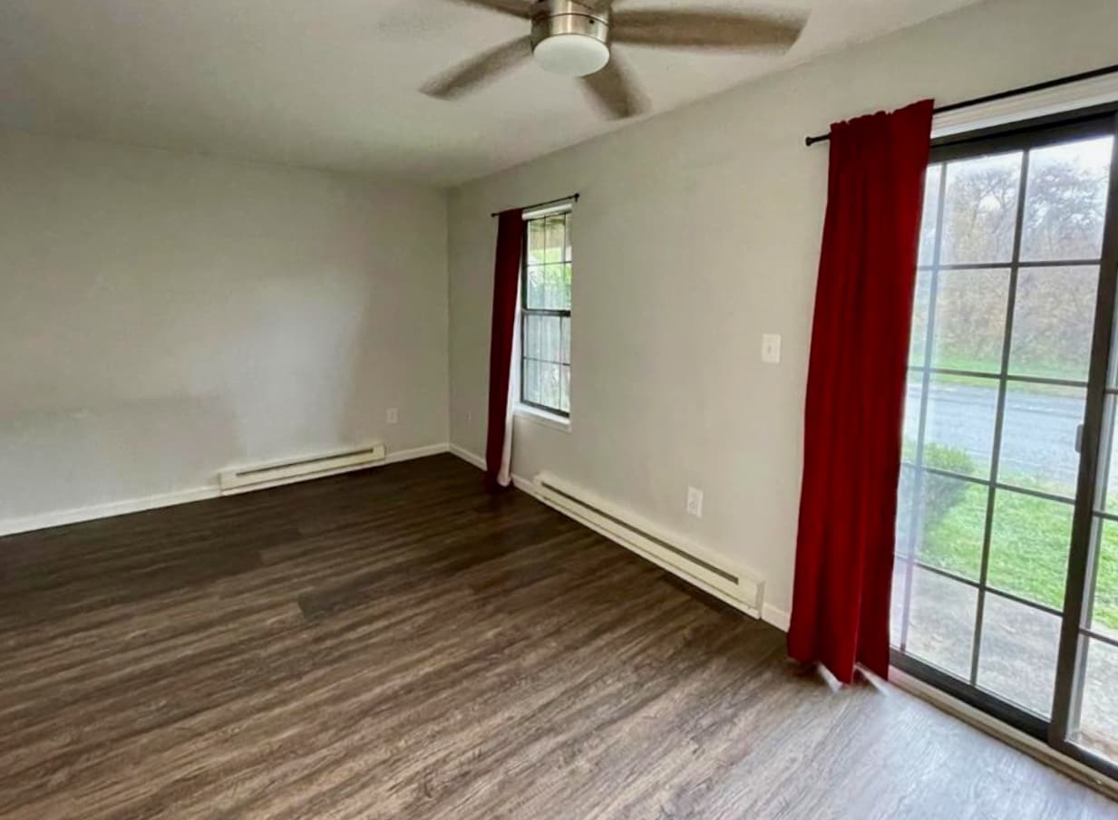 Building Photo - 169 Aspetuck Vlg