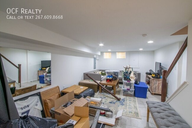 Building Photo - 1230 S 24th St