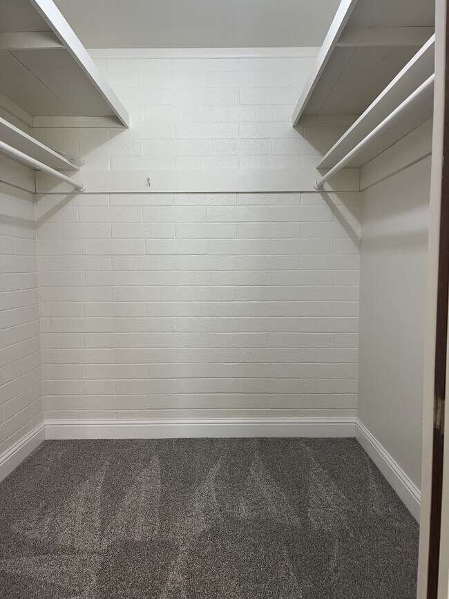 Building Photo - 608 Bird St