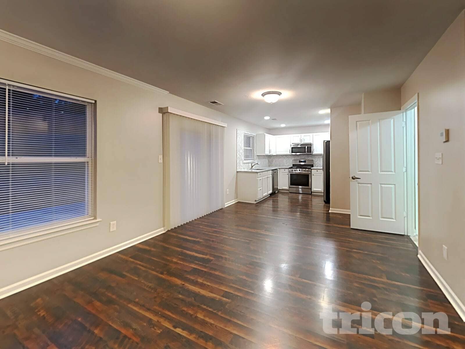 Building Photo - 4037 Dover Downs Dr