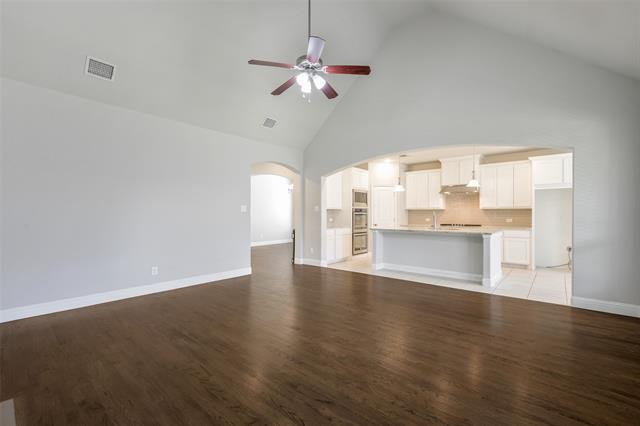 Building Photo - 9724 Excursion Dr