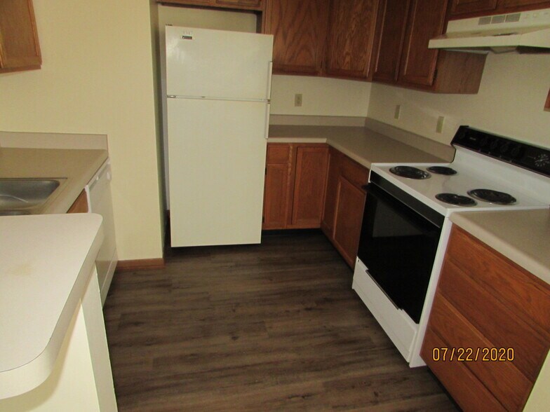 Building Photo - 10 Woodridge Ct