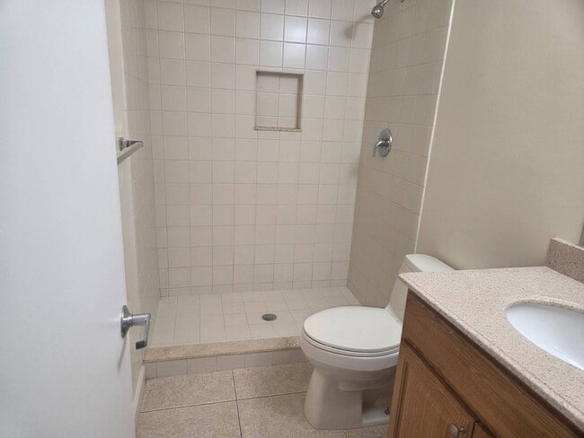 Building Photo - 4718 Leucadendra Dr