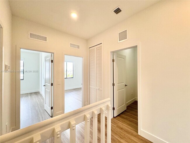 Building Photo - 34526 SW 191st Ave