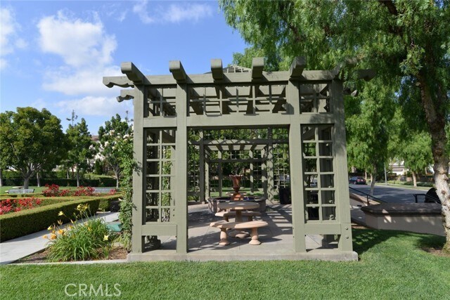 Building Photo - 24 Sebastian