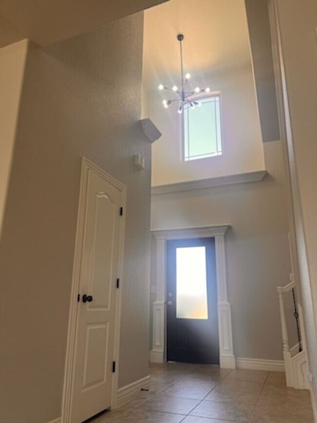 Building Photo - Spacious 4 Bedroom Home in Centerton