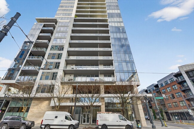 Building Photo - 1001 NW Lovejoy St