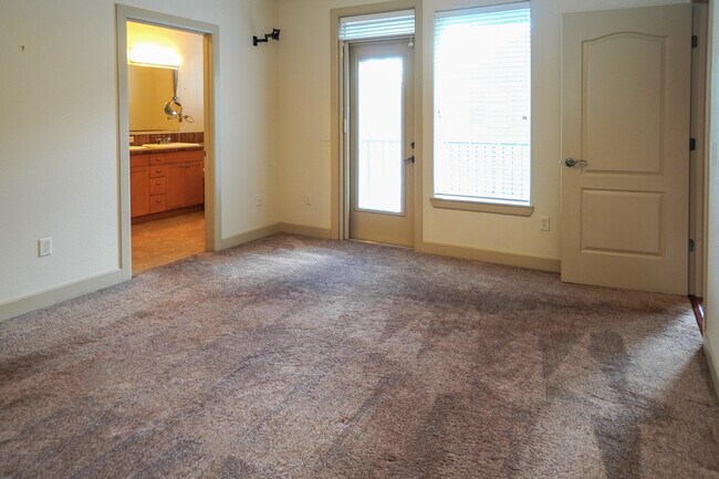 Building Photo - 1254 E Winding Creek Dr