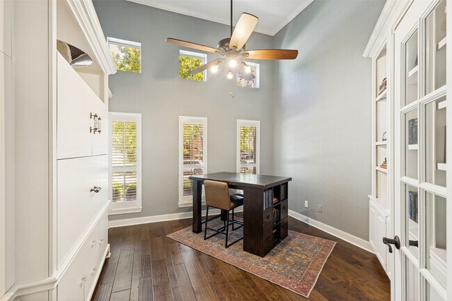 Building Photo - 6011 Shady Alcove Ct