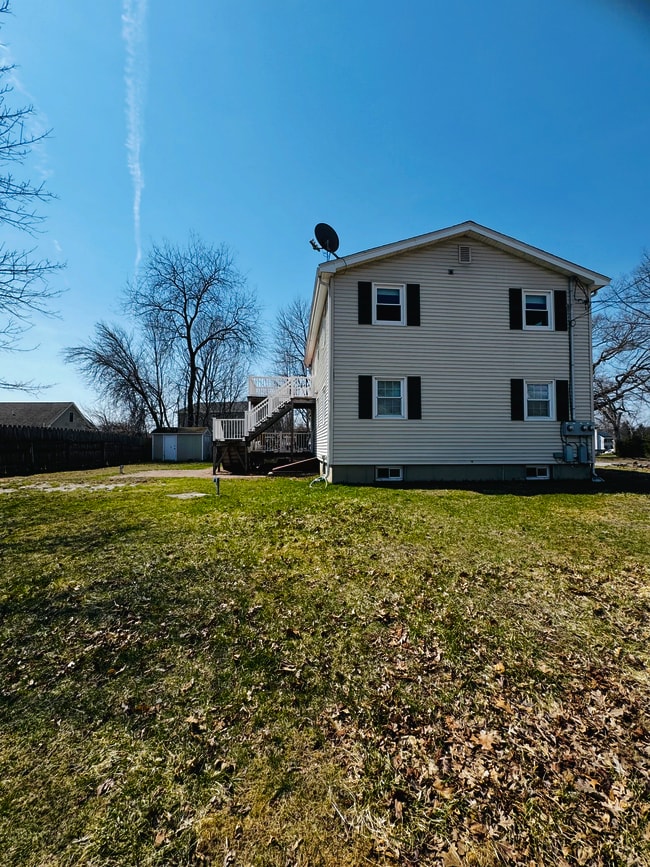 Building Photo - 68 Rosemont St