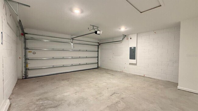 Building Photo - 8195 SW 45th Ct