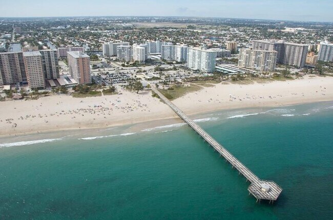 Building Photo - 1371 N Ocean Blvd