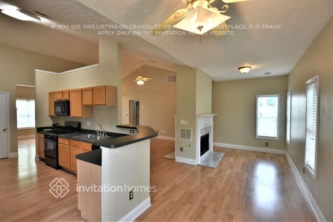 Building Photo - 847 Stephens Oak Dr