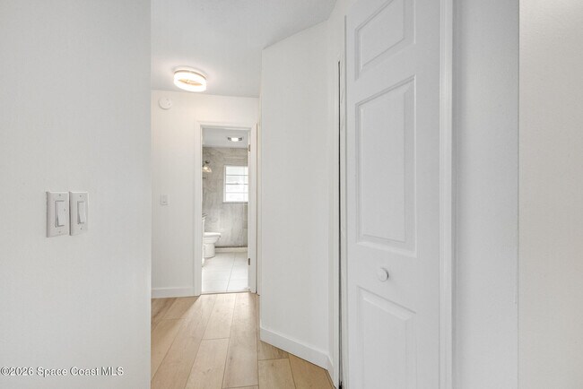 Building Photo - 5 Cache Cay Dr