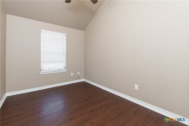 Building Photo - 502 Sladecek Dr