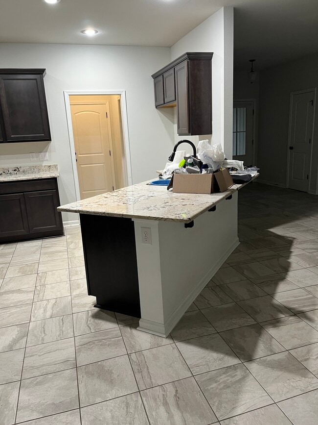 Building Photo - 48266 Labonte Ln