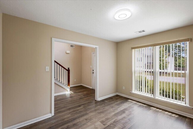 Building Photo - 2121 Grv Lndg Wy