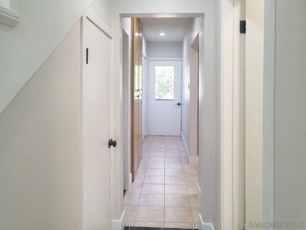 Building Photo - 151 W Hillside St