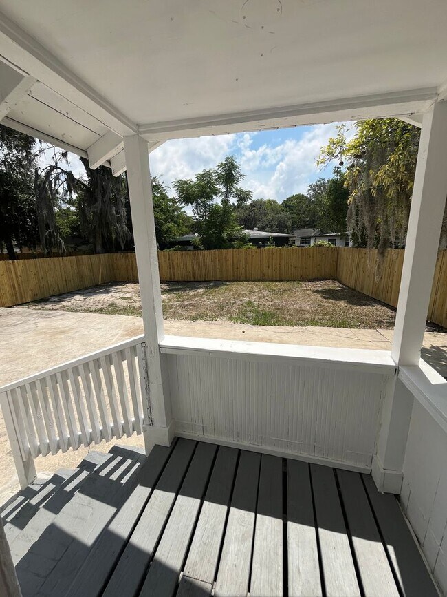 Building Photo - What a beautiful home!!