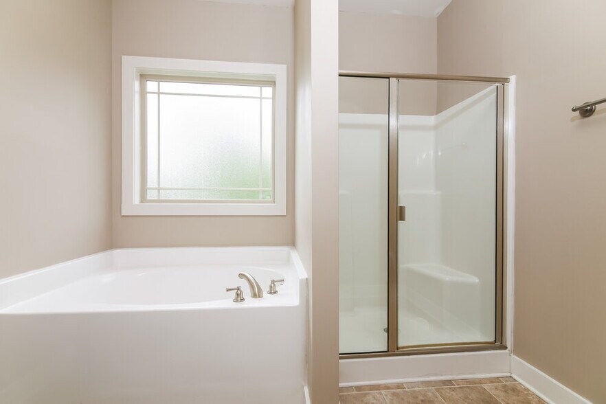 Building Photo - 3016 Watsonia Dr