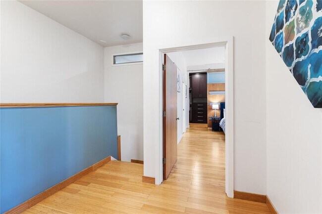 Building Photo - 2612 Carnarvon Ln
