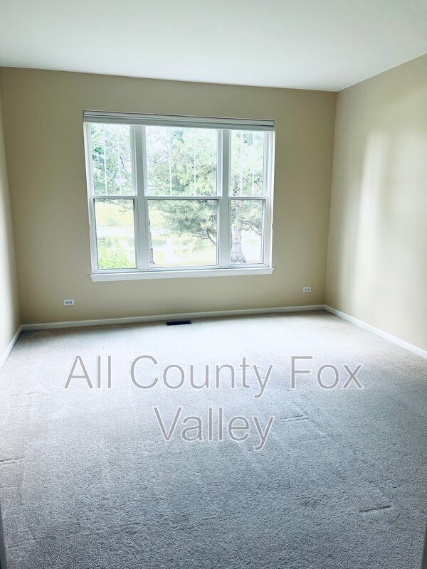 Building Photo - 1844 Crenshaw Cir