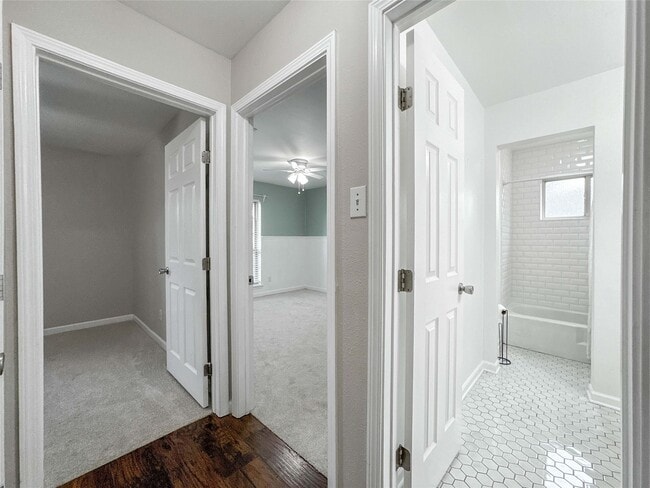 Building Photo - 5208 Carmona Ln