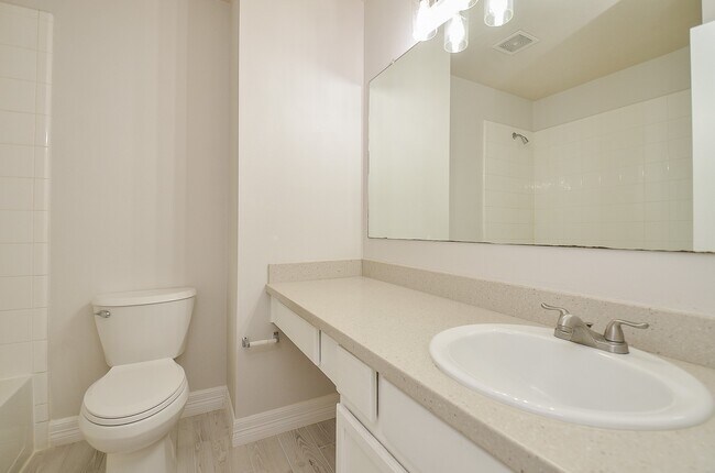 Building Photo - 21026 Bent Lake Dr