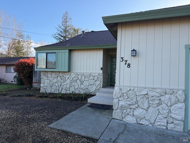 Building Photo - 378 Brey Rd