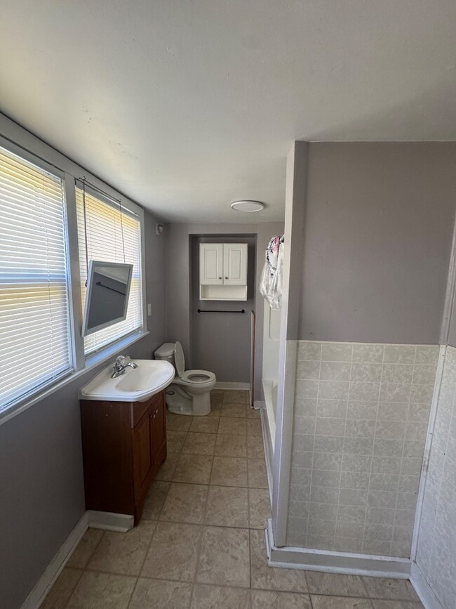 Building Photo - 3209 Swan Pl