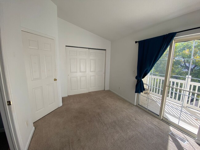 Building Photo - 2 Bedroom Townhome Near Buckley Air Force ...