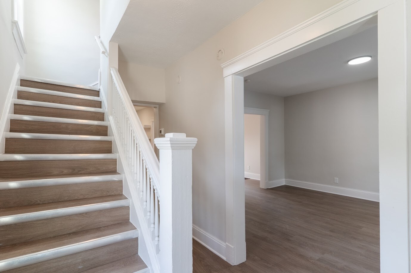 Building Photo - 1464 E 123rd St