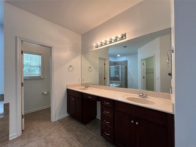 Building Photo - 9408 Crofton Ct