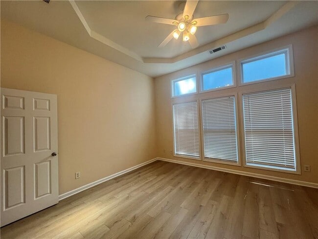 Building Photo - 2233 Worrall Hill Dr