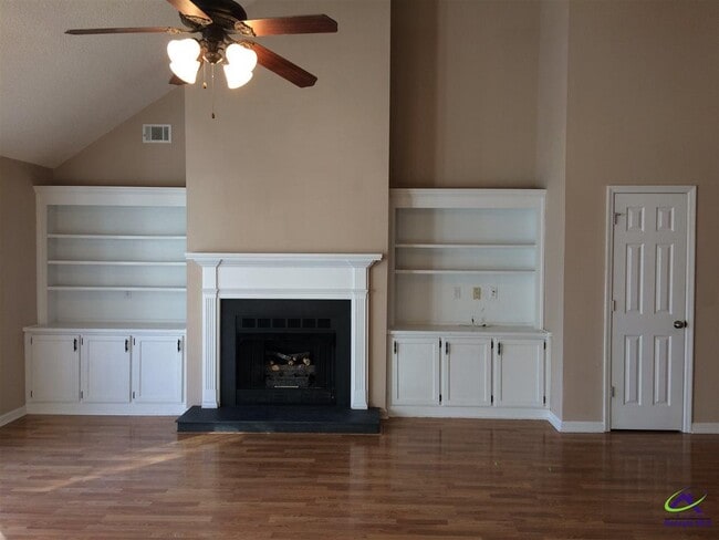 Building Photo - 138 Salem Dr