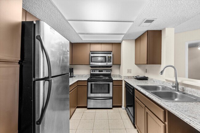 Primary Photo - 2830 S Bartell Dr