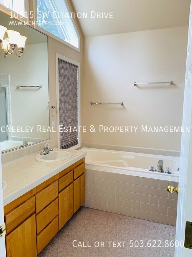 Building Photo - 10615 SW Citation Dr