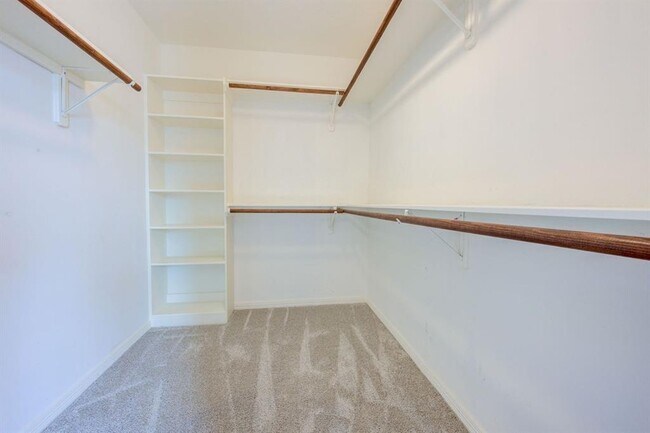 Building Photo - 5411 Kiam St